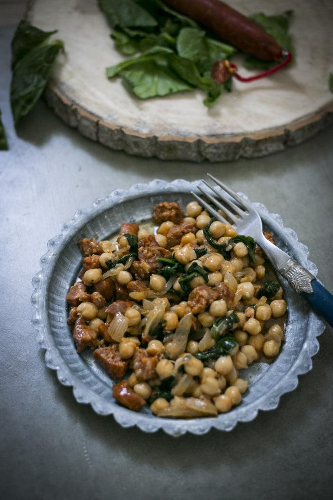 Slanutak sa špinatom i chorizo kobasicom