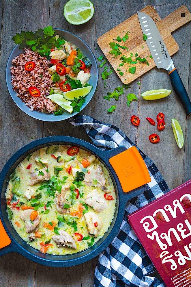 tajlandski zeleni curry s piletinom i povrćem