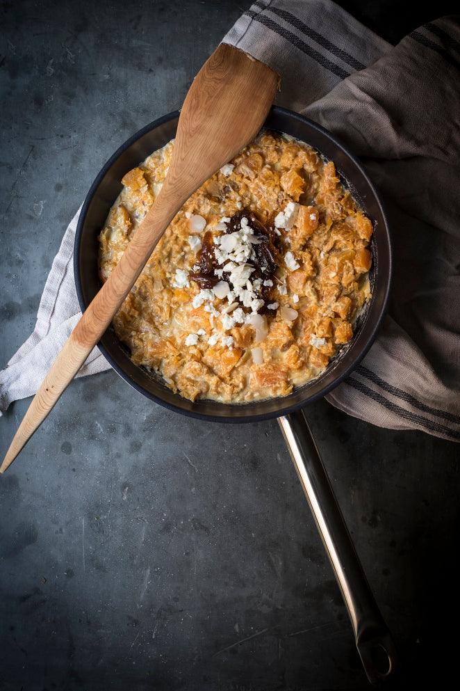 tikvin gratin sa karameliziranim lukom i feta sirom